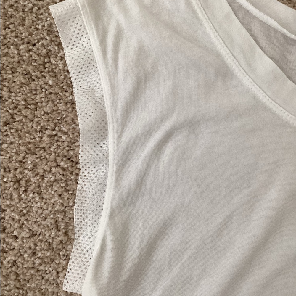MONREAL SLEEVELESS COTTON TOP SIZE SMALL - Picture 4 of 5